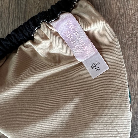 Victoria’s Secret, ombré bikini, medium - Picture 8 of 10